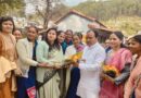 थलीसैंण में पोषण माह के समापन पर आंगनबाड़ी कार्यकर्त्रियां सम्मानित, महिलाओं और किशोरियों को बांटी पोषण किट