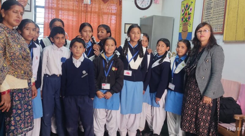 धुमाकोट में बच्चों को पॉक्सो एक्ट की जानकारी दी