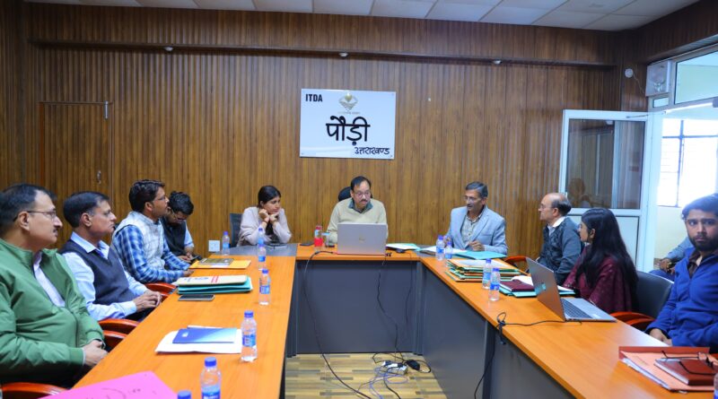 औद्योगिक समस्याओं के समाधान पर जोर, लंबित प्रस्ताव जल्द निपटाने के निर्देश