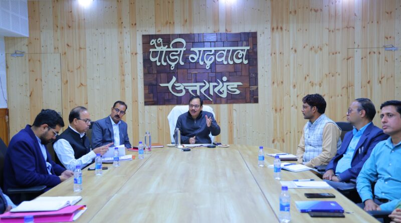 पौड़ी में युवाओं के कौशल विकास और रोजगार पर जोर