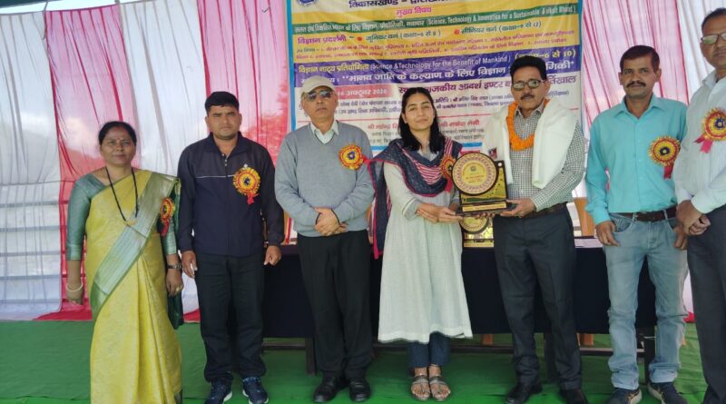 विज्ञान महोत्सव में 24 विद्यालयों के 140 बाल वैज्ञानिकों ने दिखाई प्रतिभा, देवीखेत ने विज्ञान ड्रामा में मारी बाजी