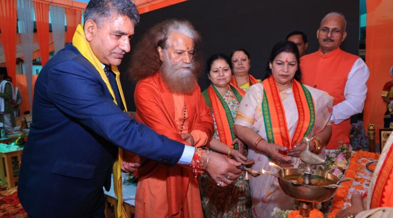 हरिद्वार में अष्टादश संस्कृत महोत्सव का शुभारंभ, स्वामी चिदानन्द सरस्वती बोले—संस्कृत की प्रतिष्ठा, भारतीय संस्कृति की प्रतिष्ठा