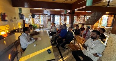 त्योहारी सीजन में खाद्य सुरक्षा विभाग सतर्क, श्रीनगर में मिठाई की दुकानों का किया निरीक्षण